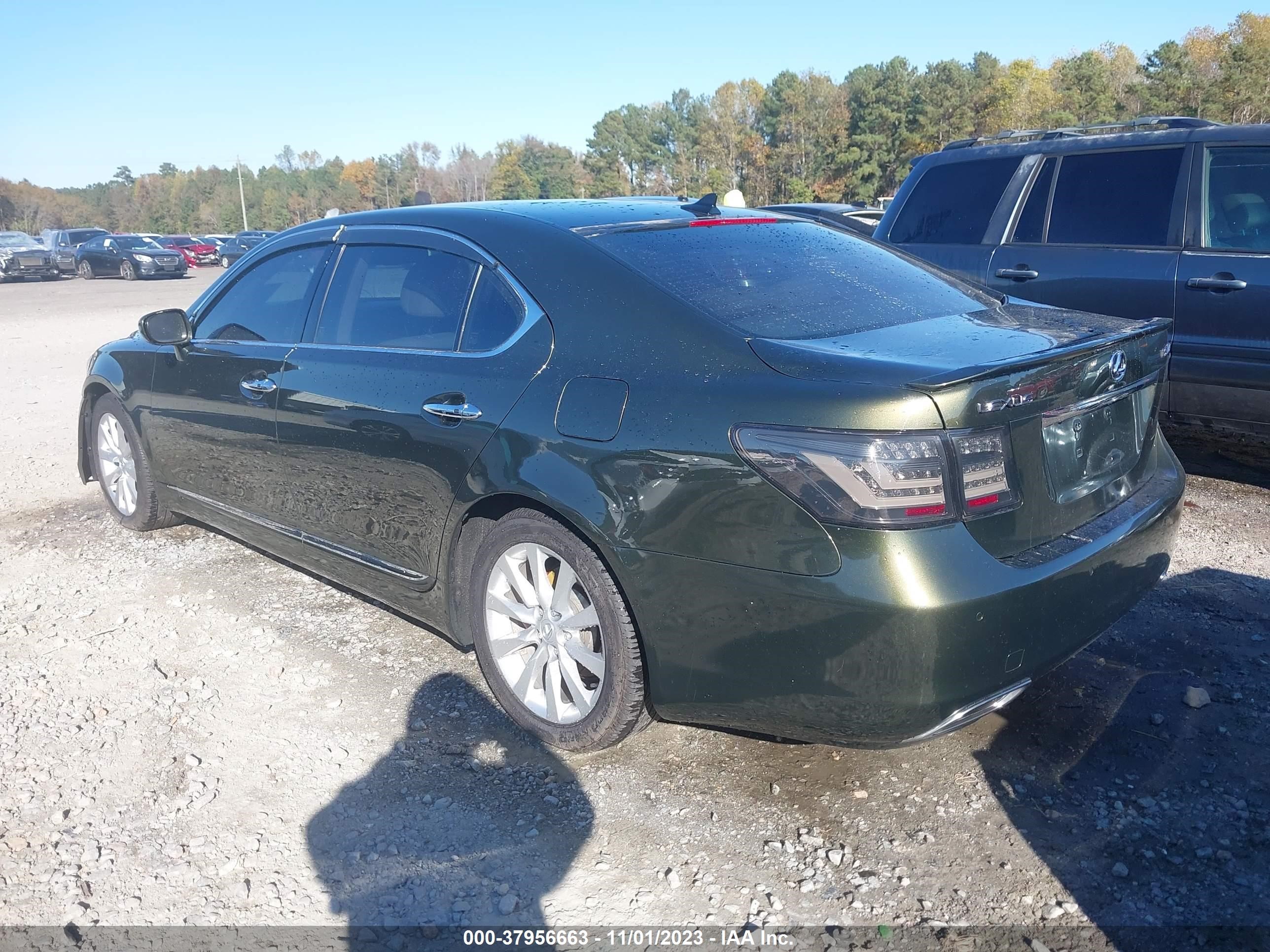 Photo 2 VIN: JTHGL46F675013498 - LEXUS LS 