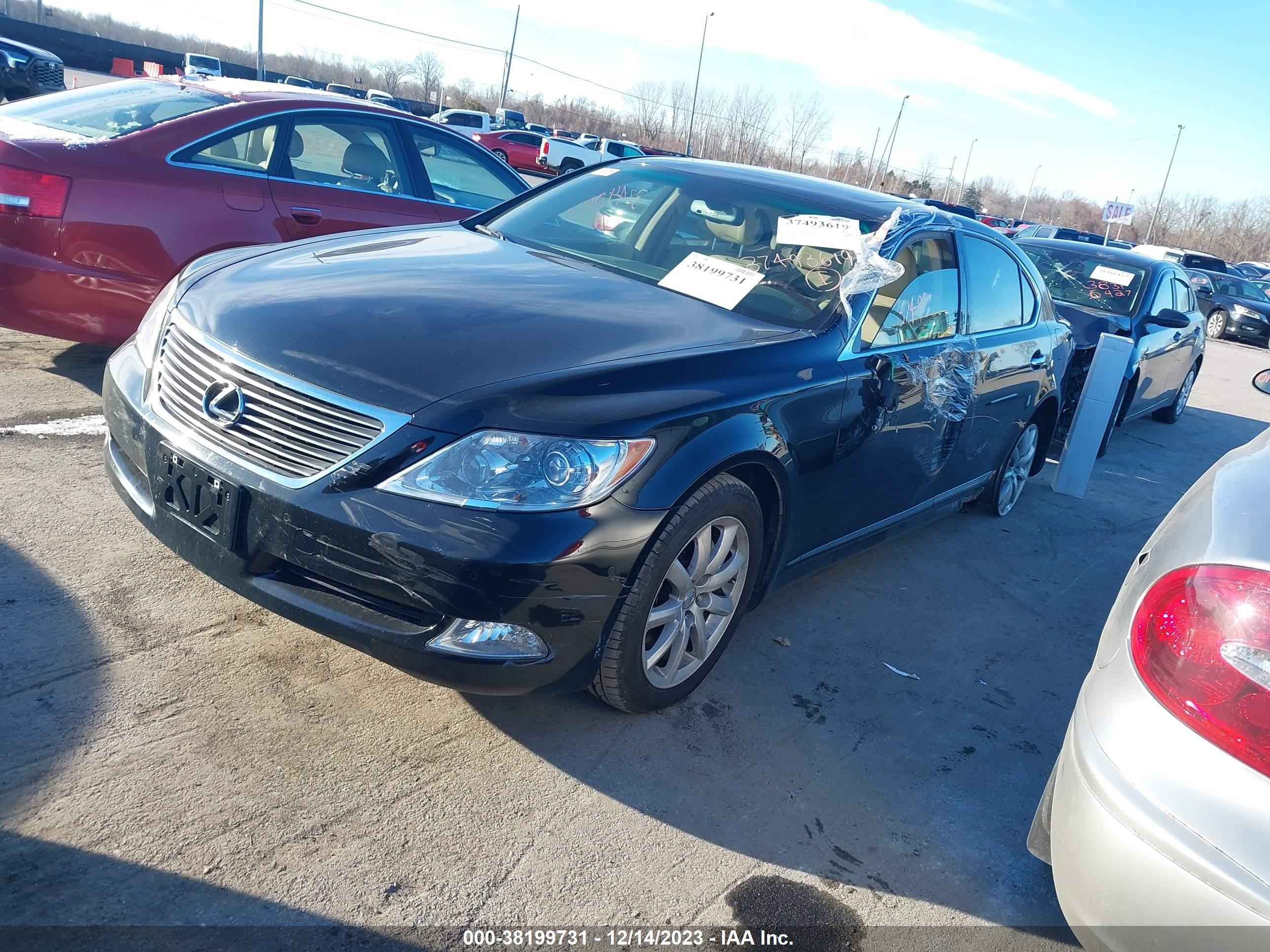 Photo 1 VIN: JTHGL46F685020940 - LEXUS LS 