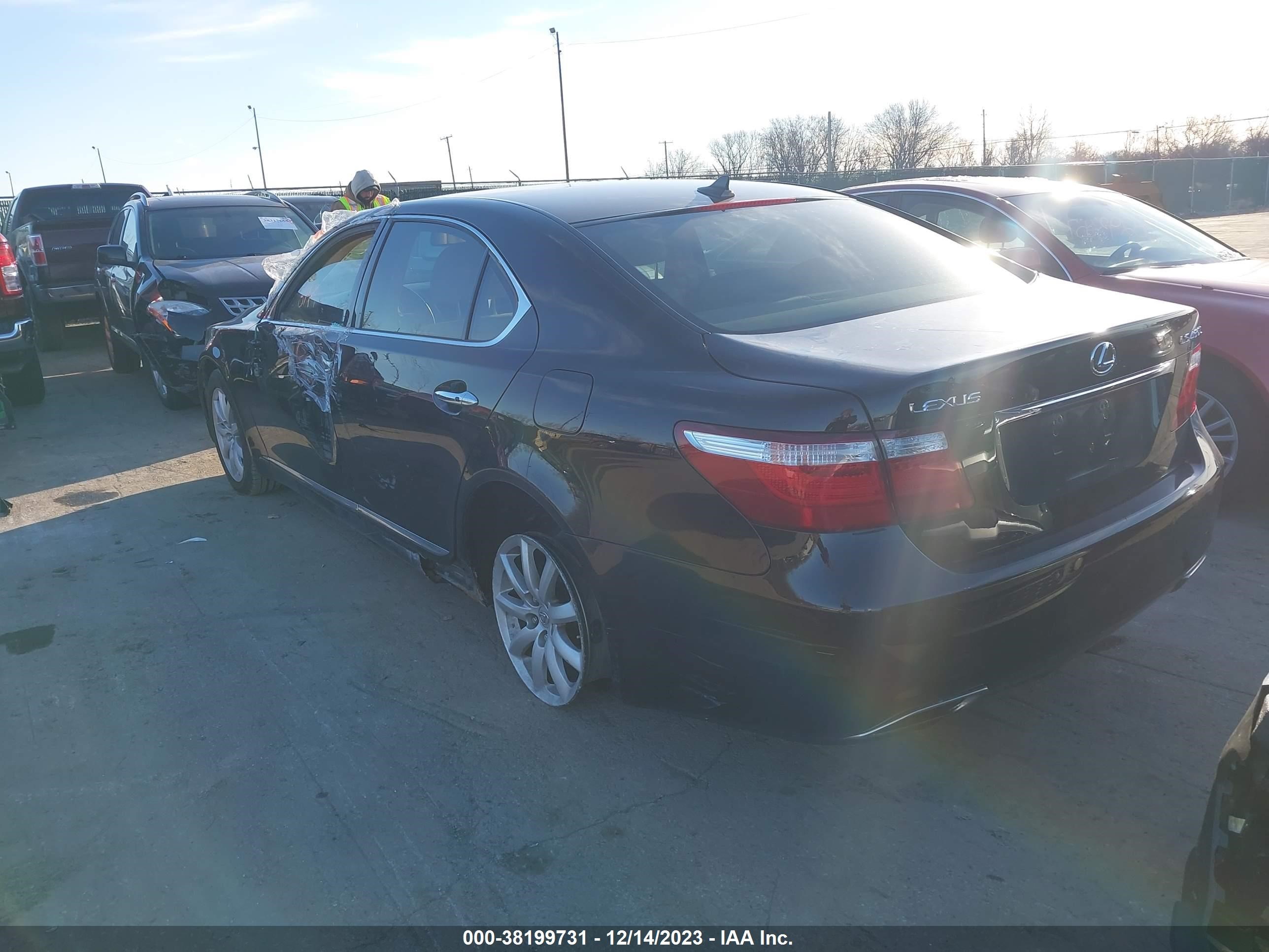 Photo 2 VIN: JTHGL46F685020940 - LEXUS LS 