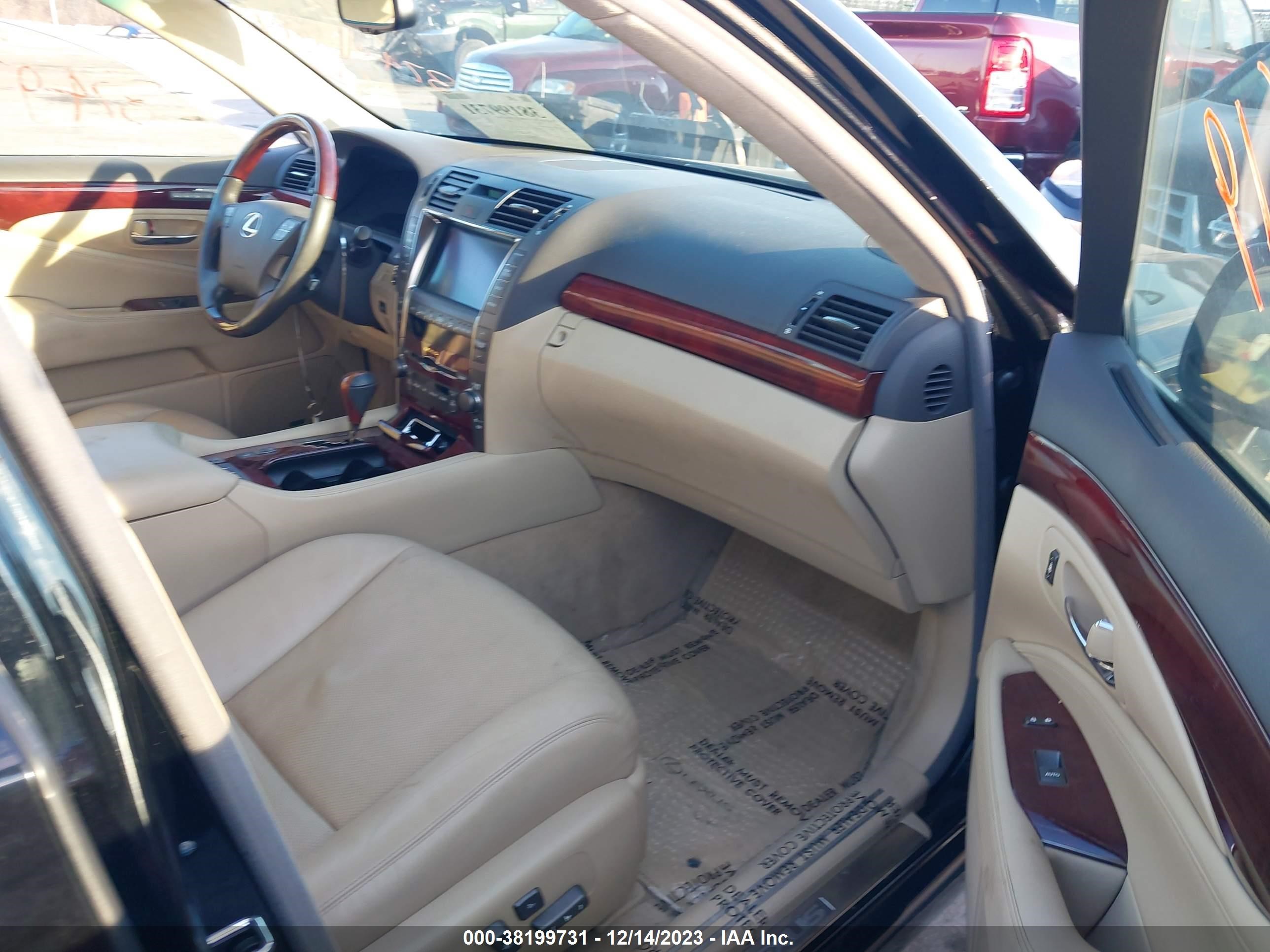 Photo 4 VIN: JTHGL46F685020940 - LEXUS LS 