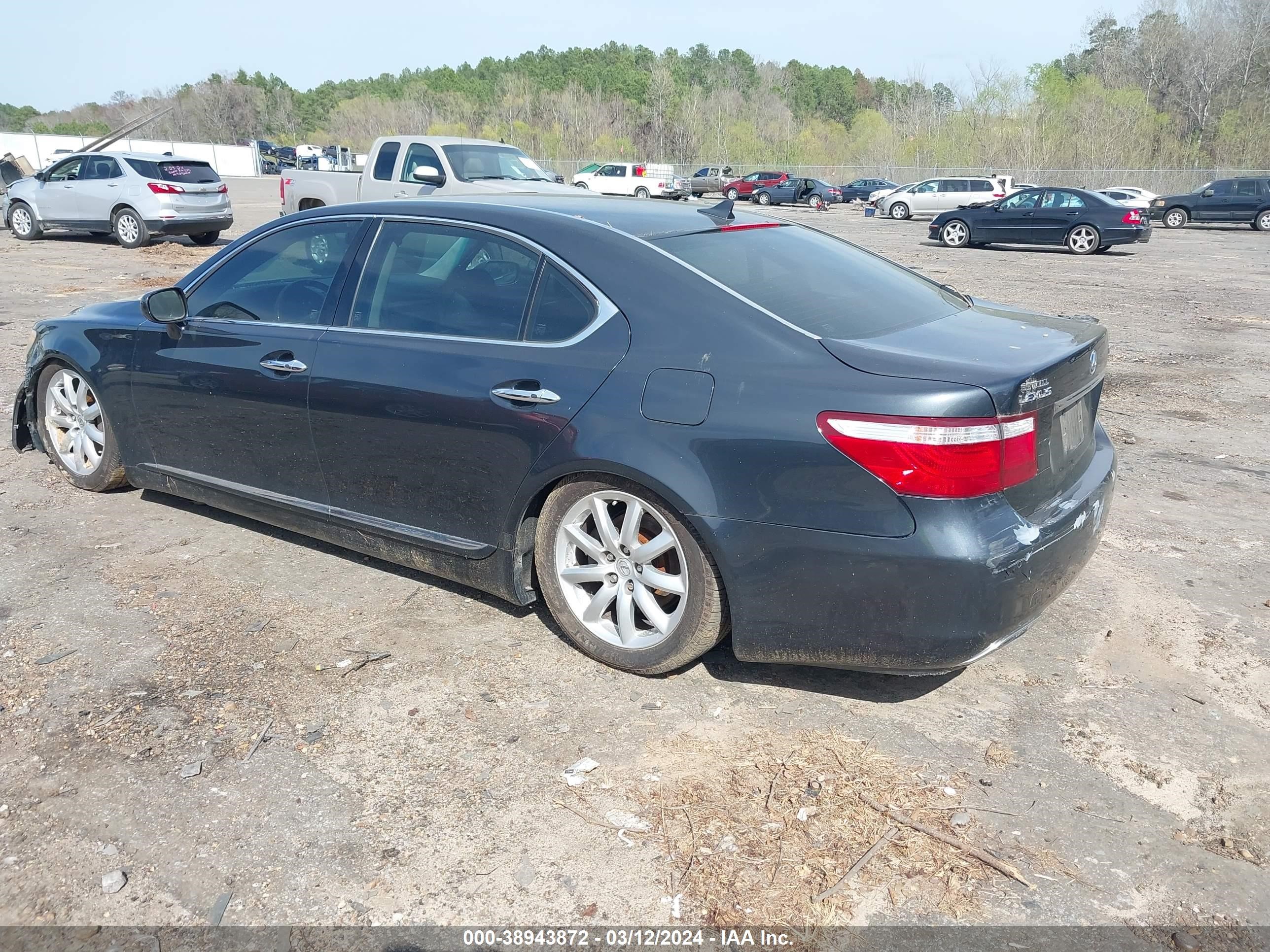 Photo 2 VIN: JTHGL46F785027878 - LEXUS LS 