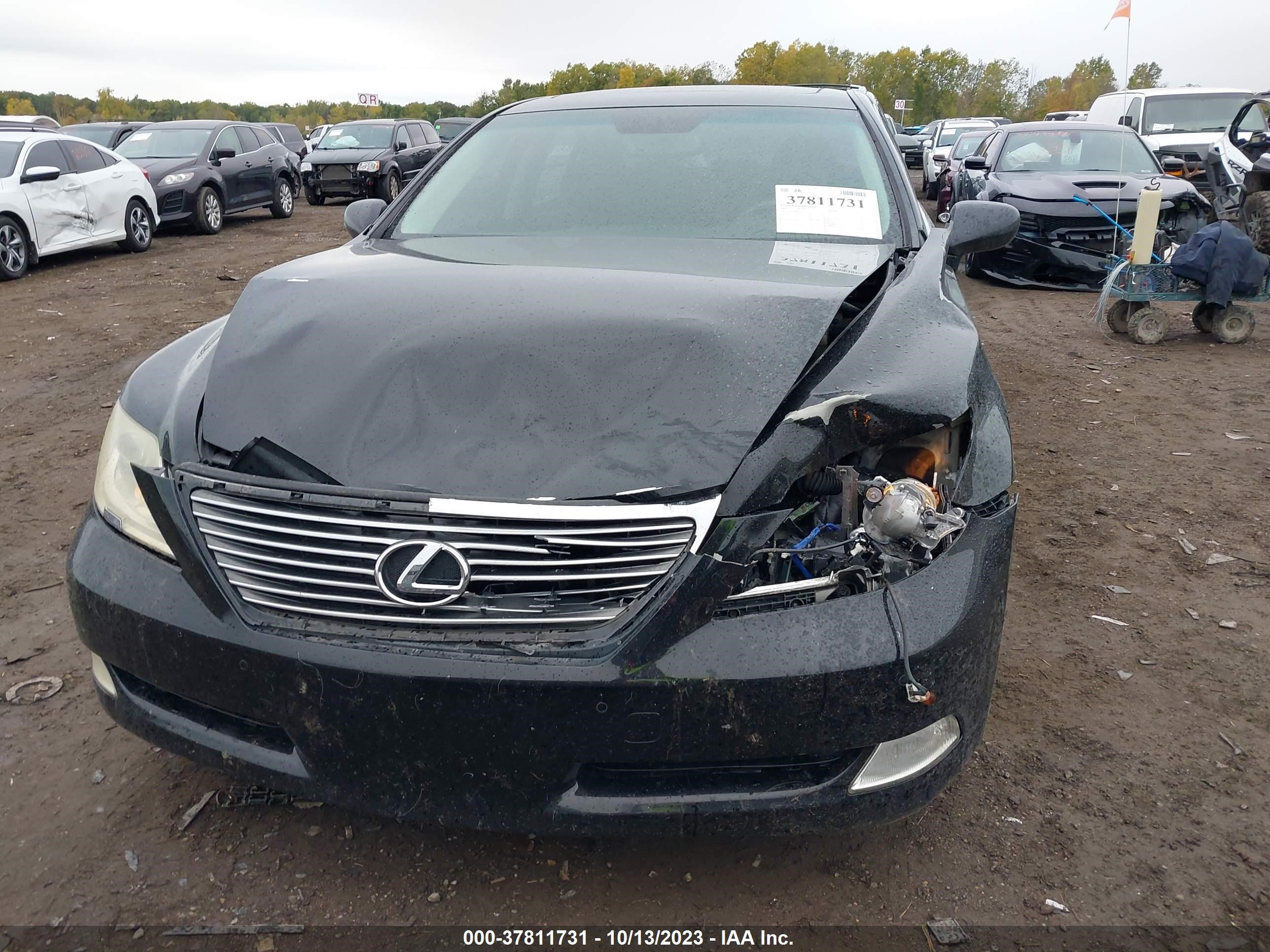 Photo 11 VIN: JTHGL46F875016225 - LEXUS LS 