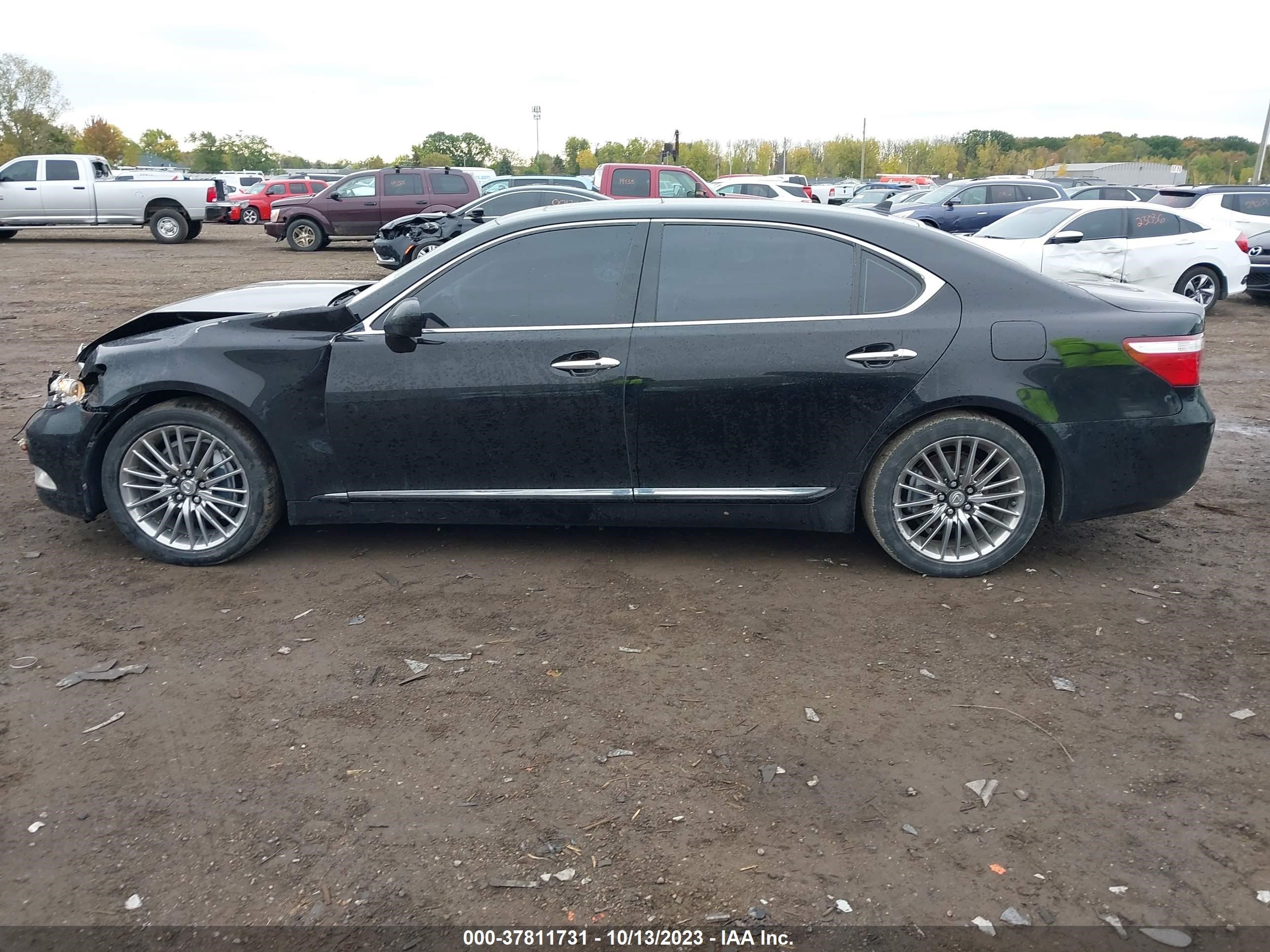 Photo 13 VIN: JTHGL46F875016225 - LEXUS LS 