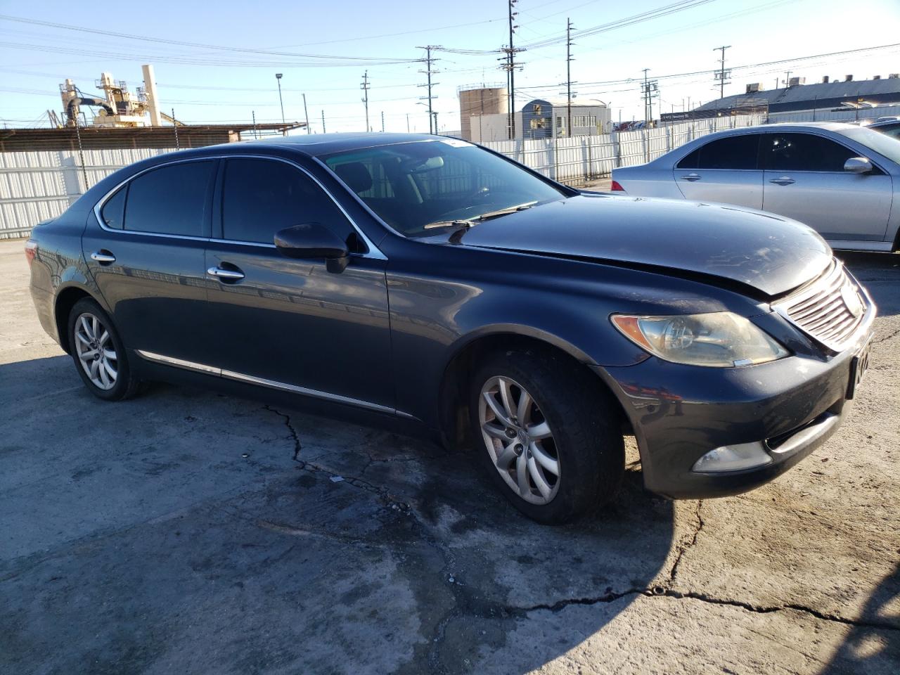 Photo 3 VIN: JTHGL46F985032774 - LEXUS LS 