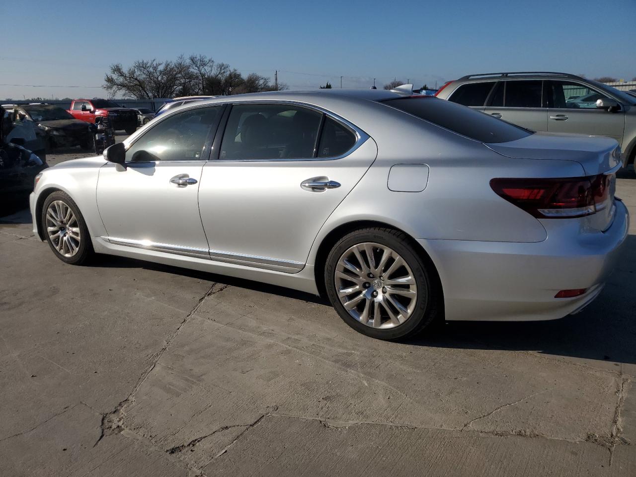 Photo 1 VIN: JTHGL5EF4E5052840 - LEXUS LS 