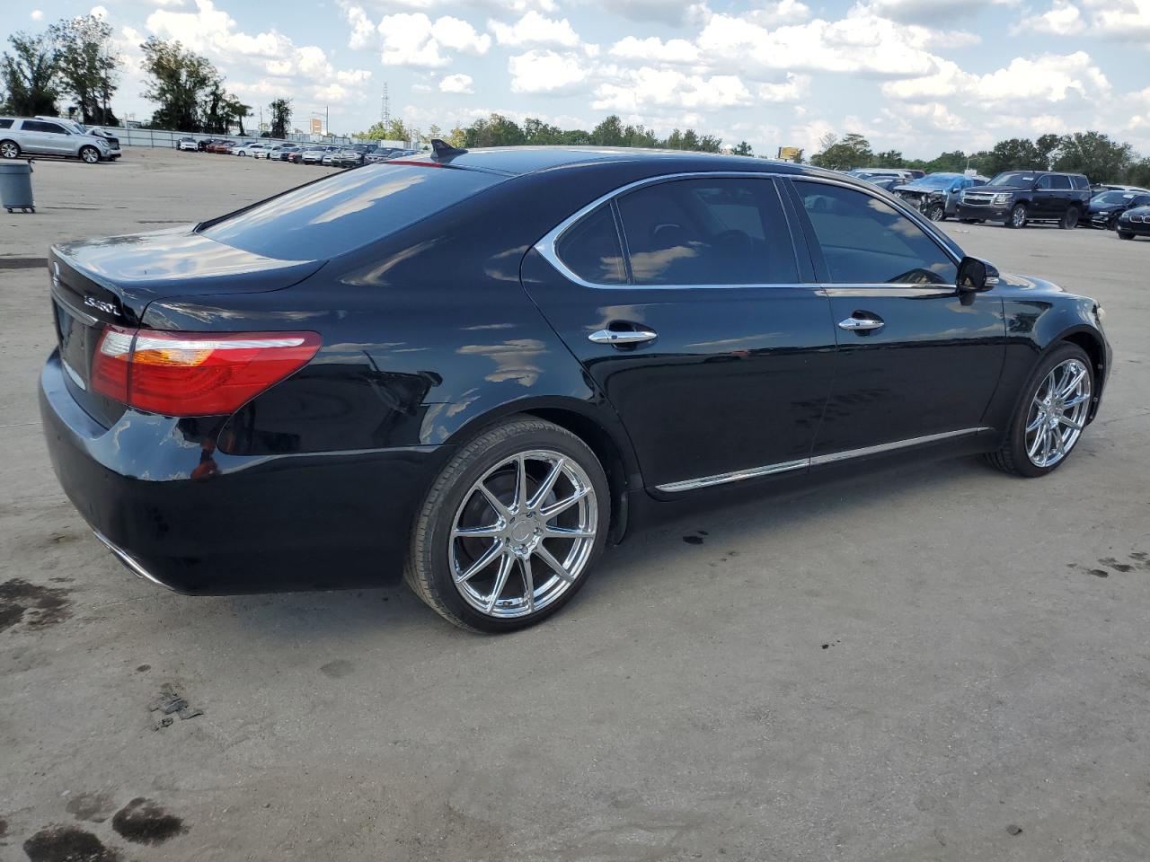 Photo 2 VIN: JTHGL5EF5C5045862 - LEXUS LS 