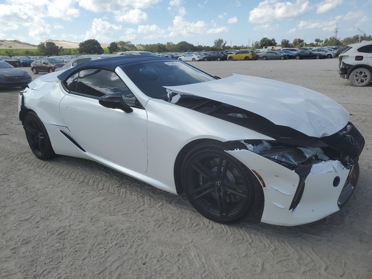 Photo 3 VIN: JTHGPAAY1RA109111 - LEXUS LC 