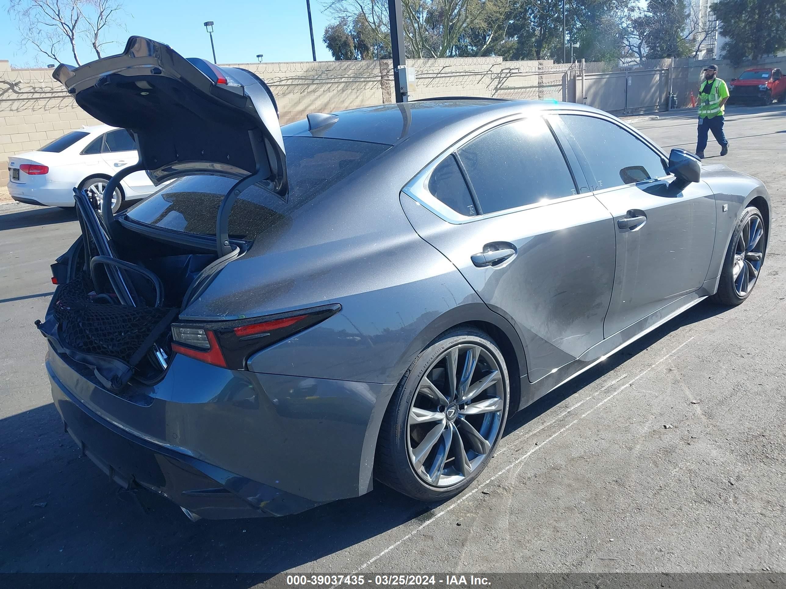 Photo 3 VIN: JTHGZ1B25P5062403 - LEXUS IS 