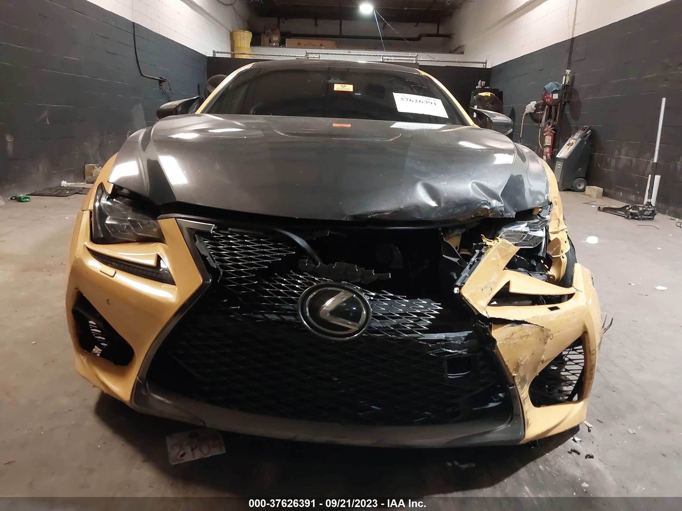 Photo 11 VIN: JTHHP5BC0K5007330 - LEXUS RC F 