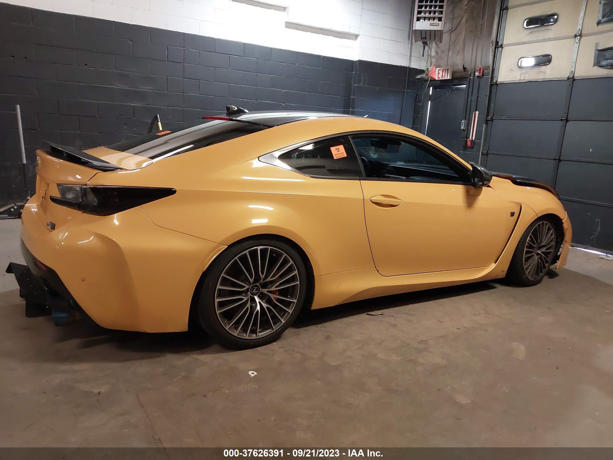 Photo 3 VIN: JTHHP5BC0K5007330 - LEXUS RC F 