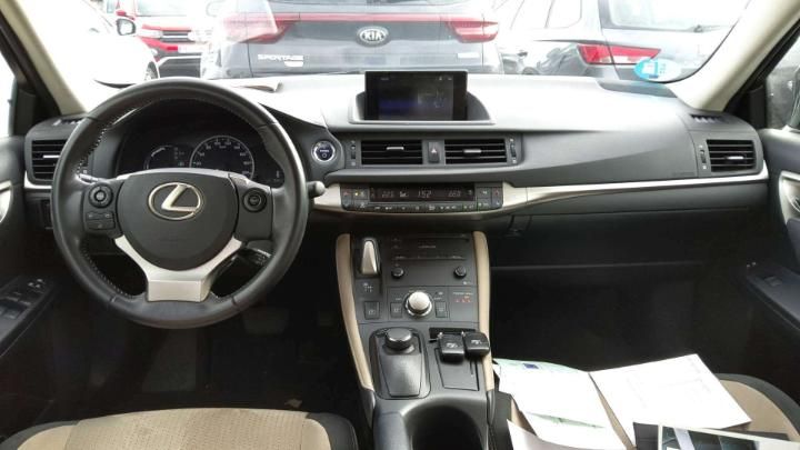 Photo 13 VIN: JTHKD5BH102331802 - LEXUS CT 