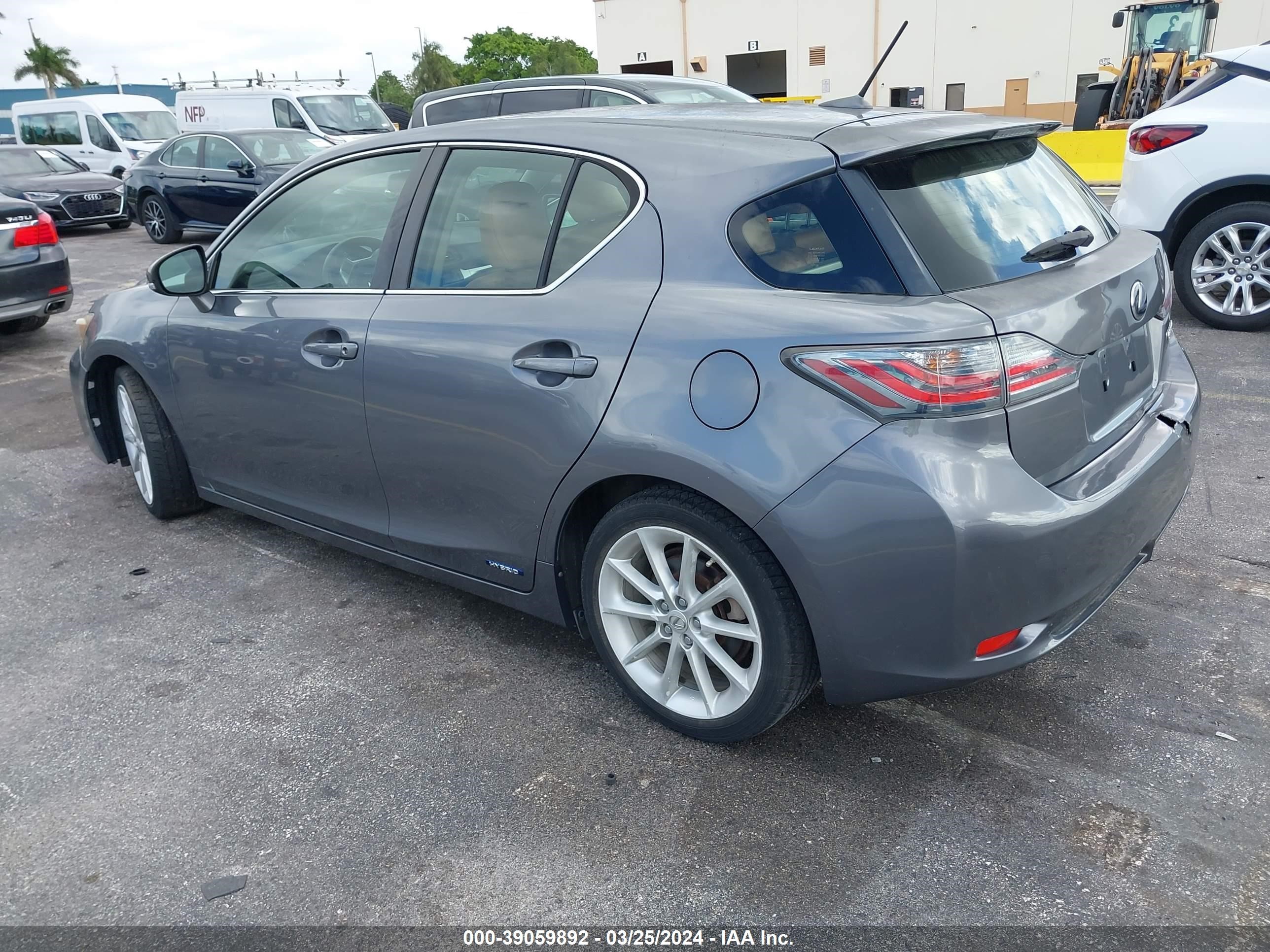 Photo 2 VIN: JTHKD5BH1C2082065 - LEXUS CT 