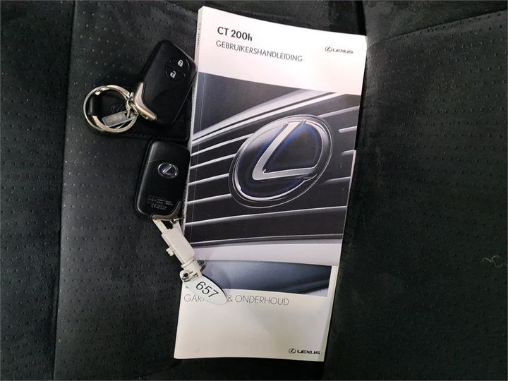 Photo 9 VIN: JTHKD5BH302343756 - LEXUS CT 