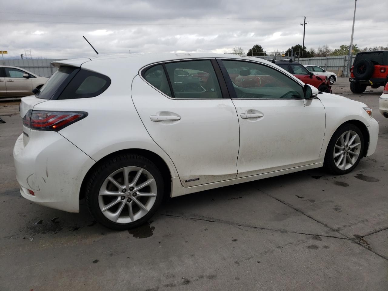 Photo 2 VIN: JTHKD5BH3D2167636 - LEXUS CT 