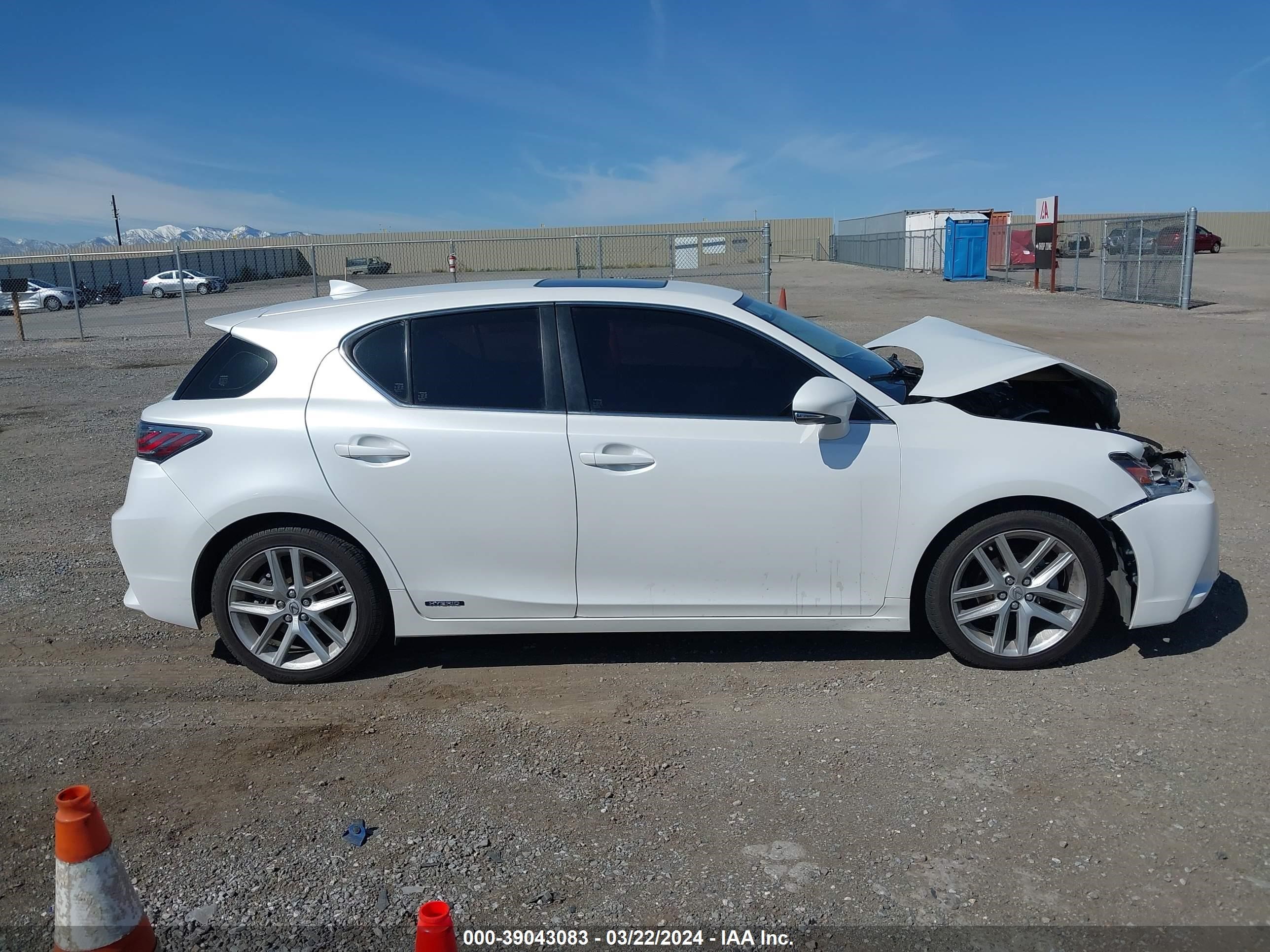 Photo 12 VIN: JTHKD5BH3F2210312 - LEXUS CT 