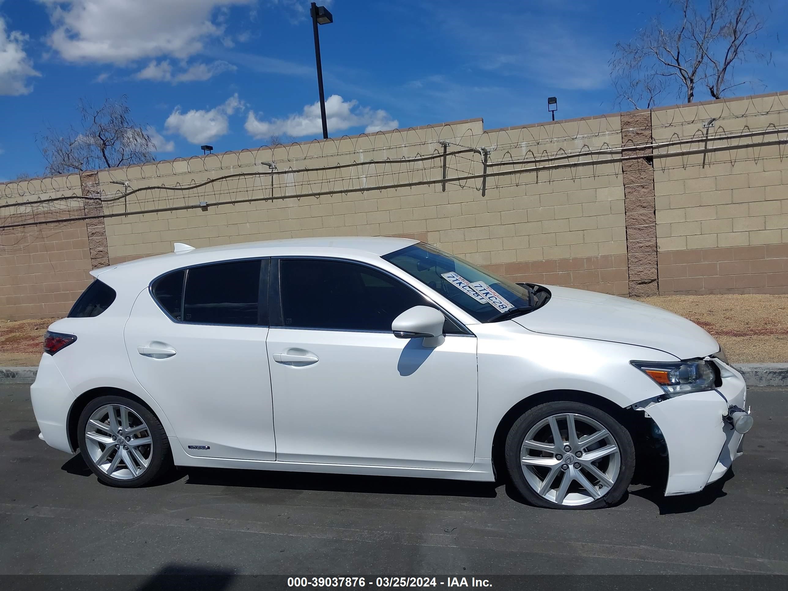 Photo 12 VIN: JTHKD5BH3G2278529 - LEXUS CT 