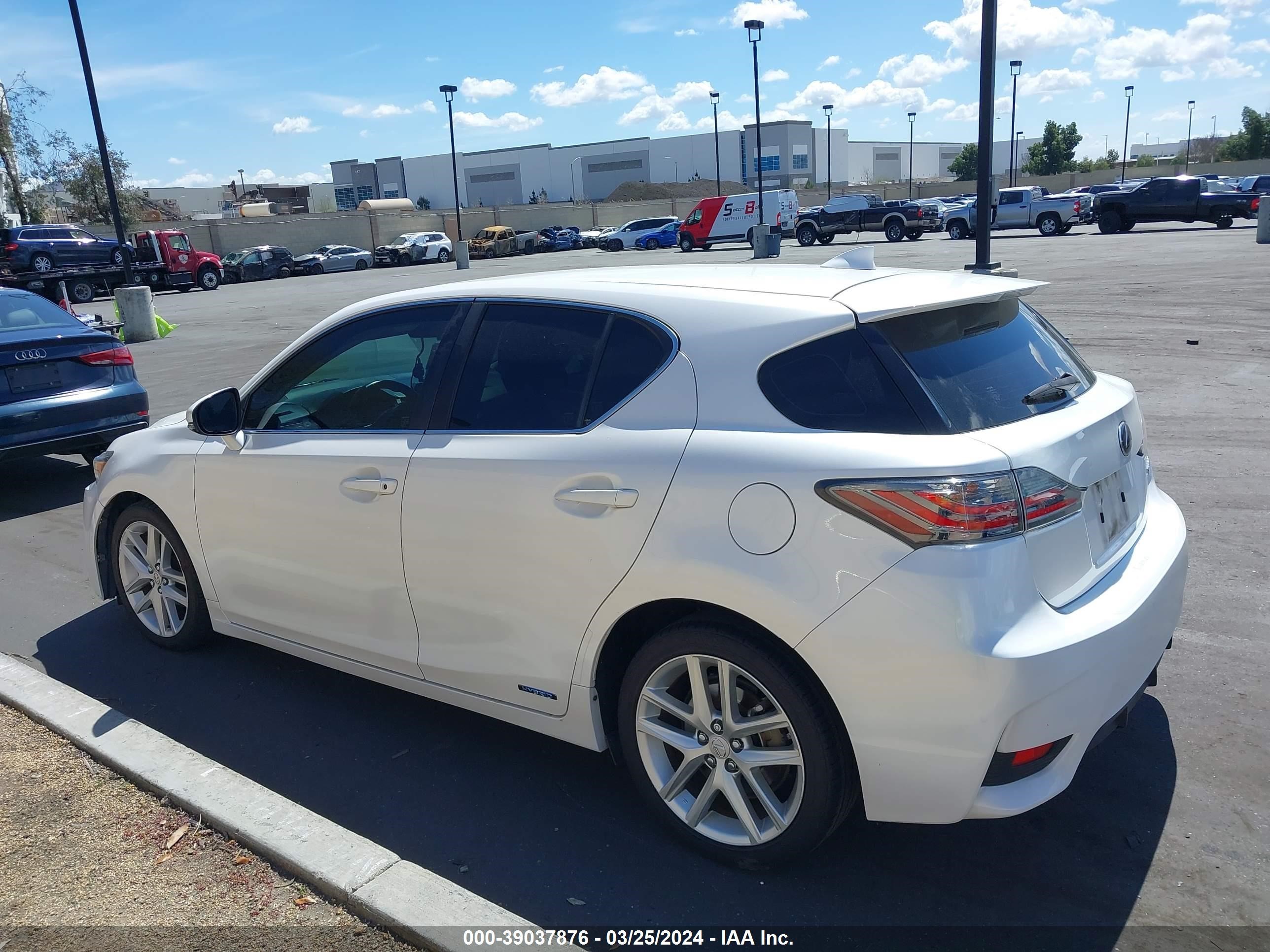 Photo 2 VIN: JTHKD5BH3G2278529 - LEXUS CT 