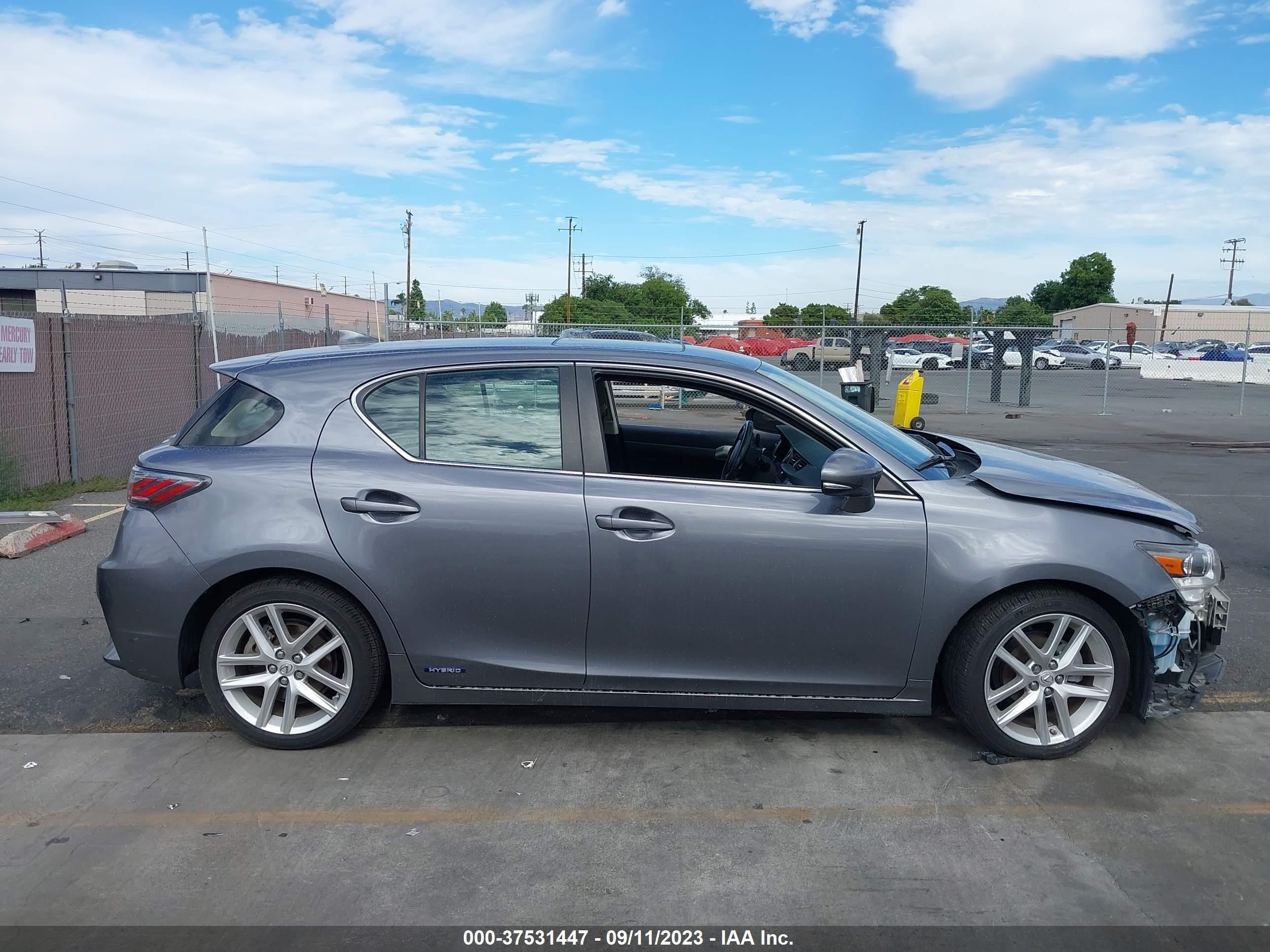 Photo 13 VIN: JTHKD5BH4H2288021 - LEXUS CT 