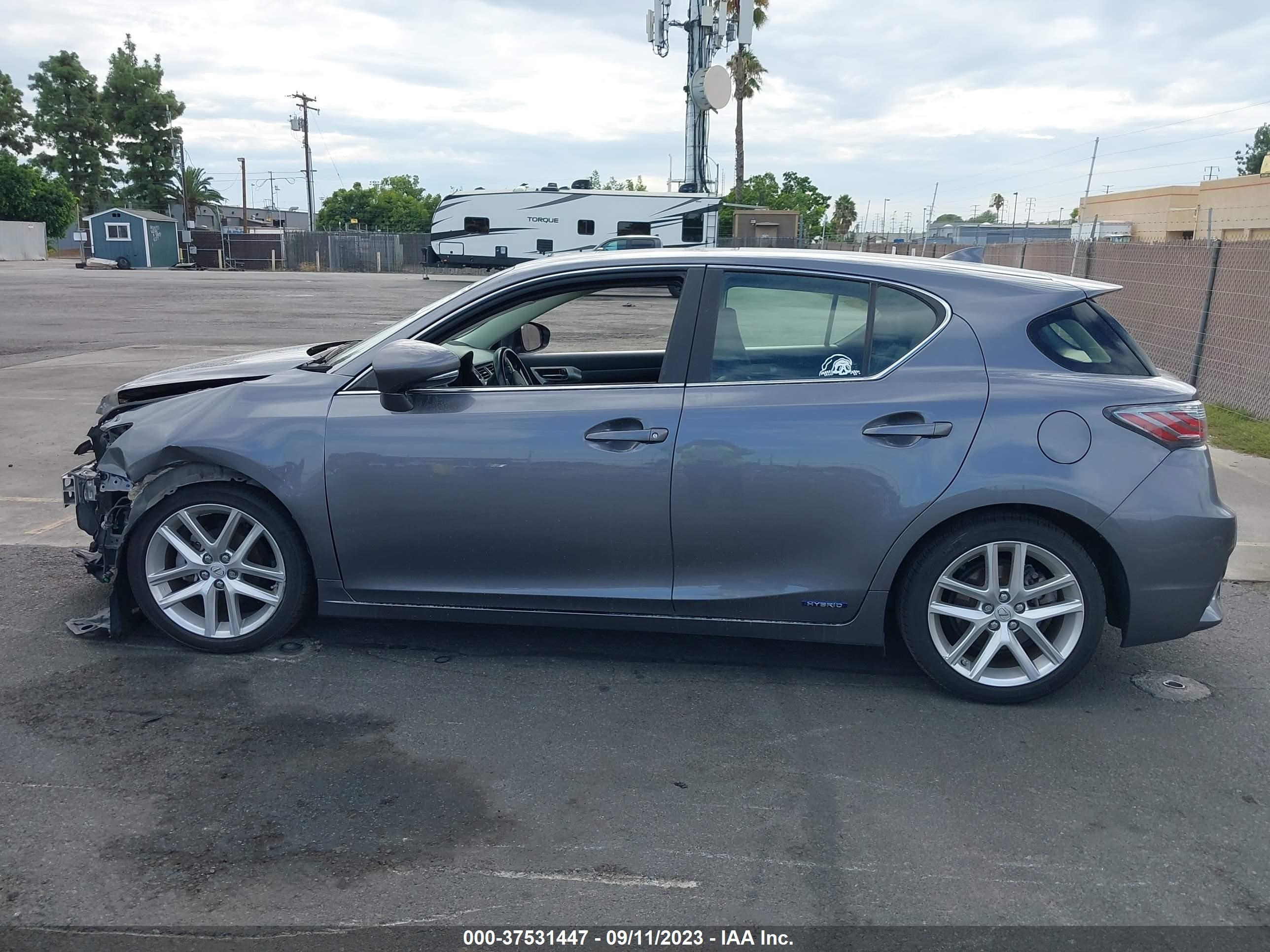 Photo 14 VIN: JTHKD5BH4H2288021 - LEXUS CT 