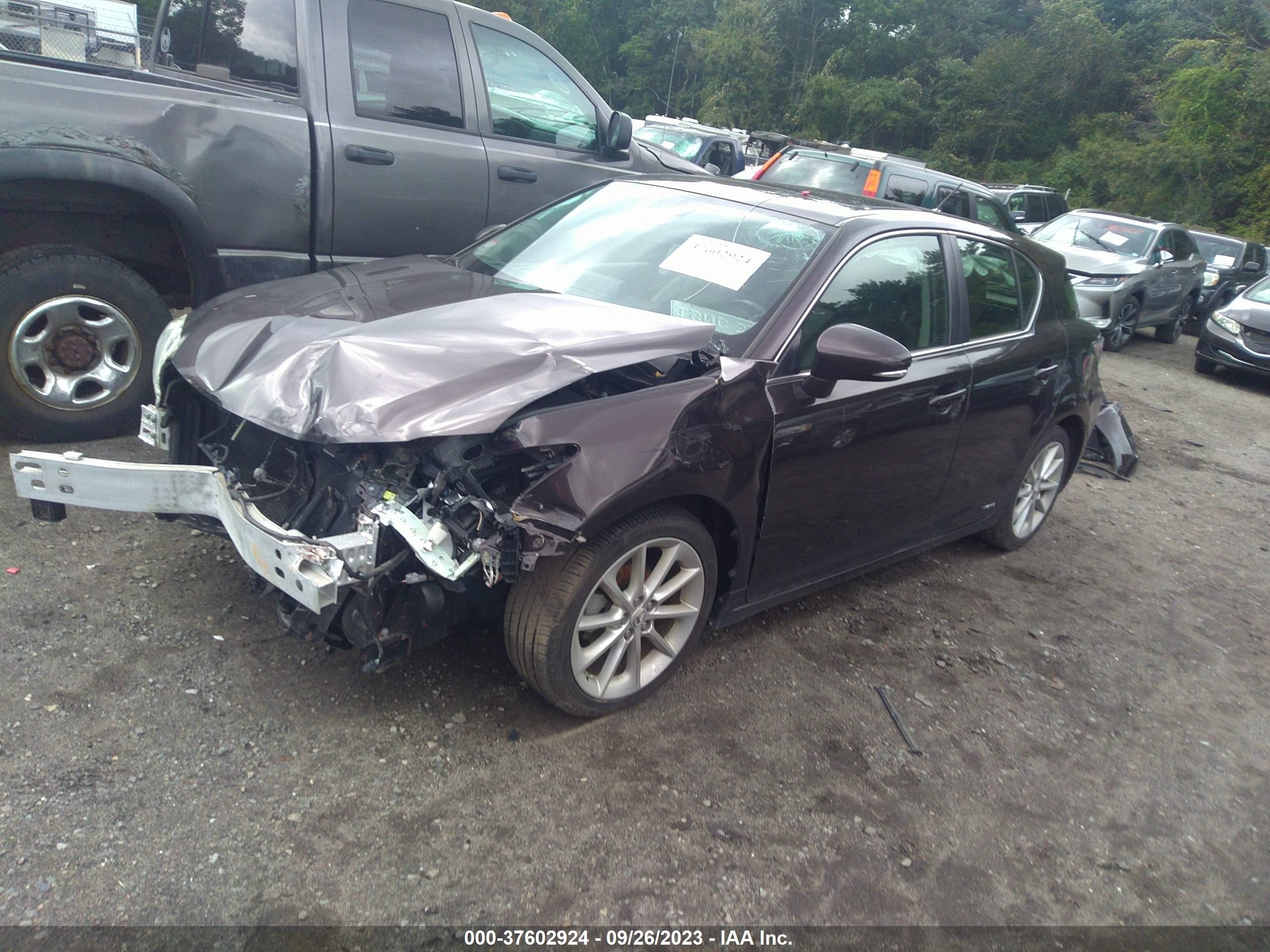 Photo 1 VIN: JTHKD5BH5C2059968 - FORD FOCUS 