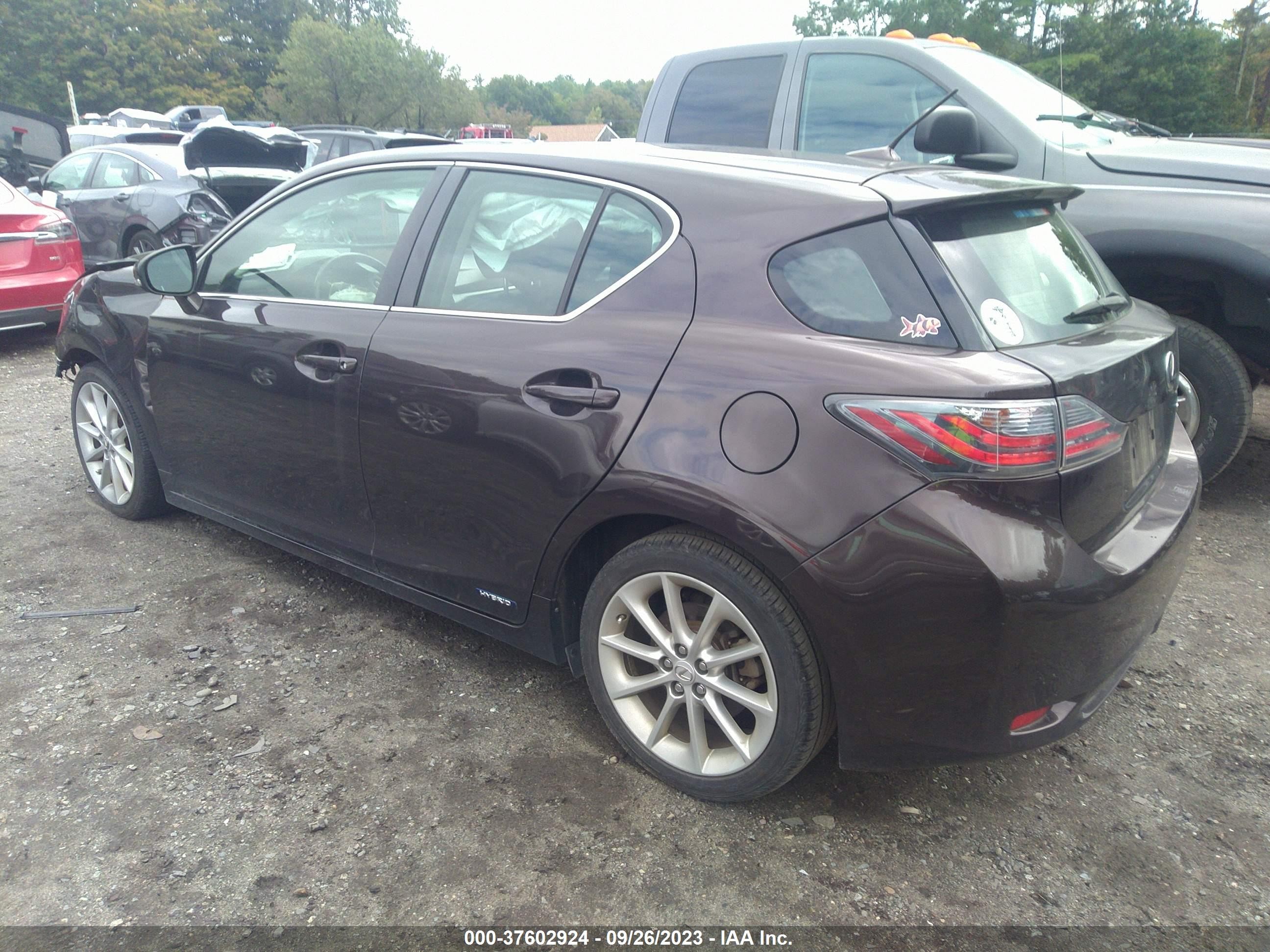 Photo 2 VIN: JTHKD5BH5C2059968 - FORD FOCUS 