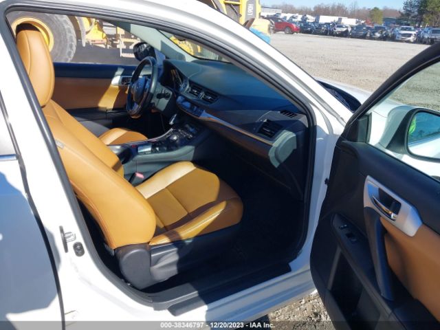 Photo 4 VIN: JTHKD5BH6B2005383 - LEXUS CT 200H 