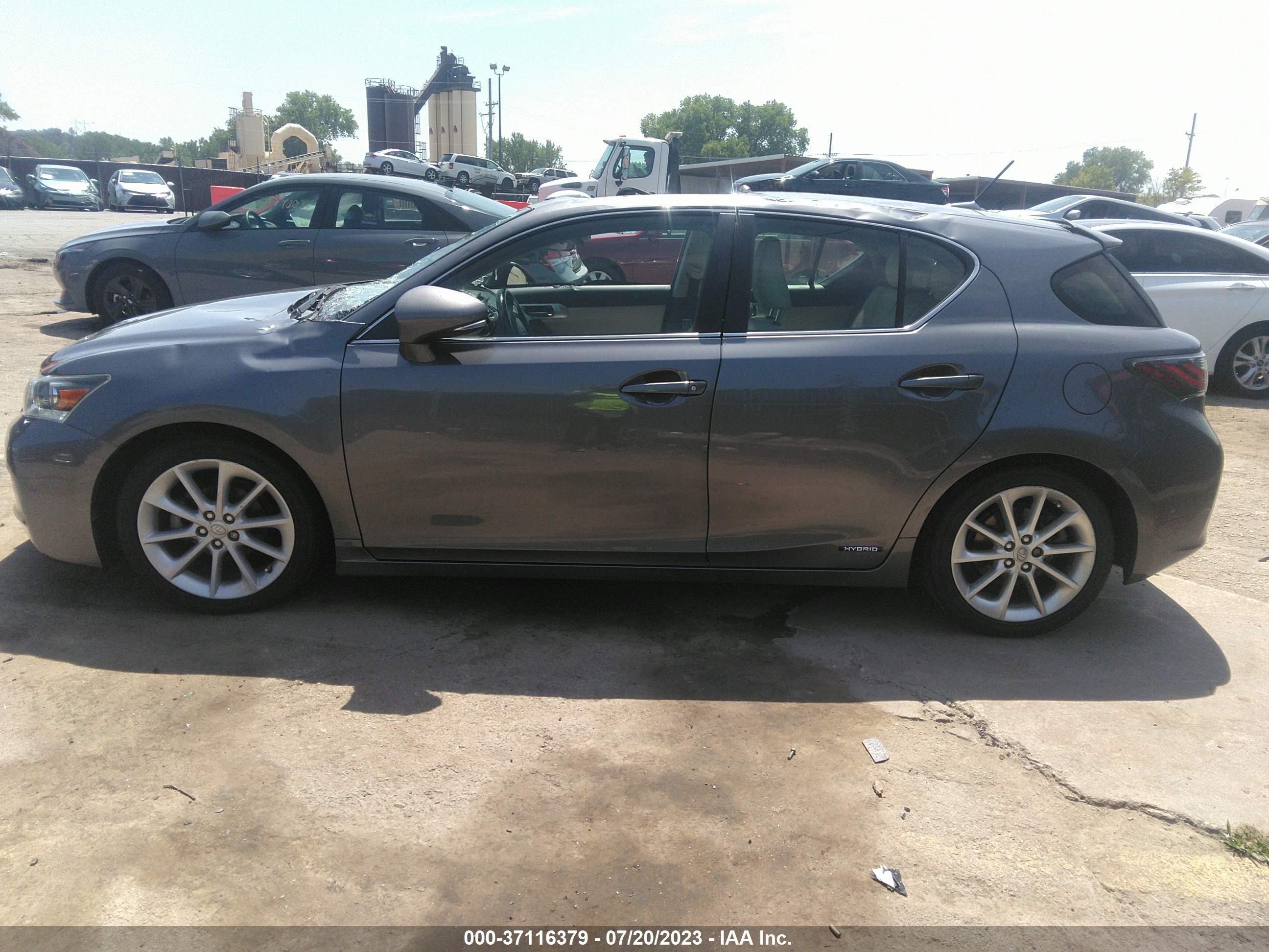 Photo 13 VIN: JTHKD5BH6C2081607 - LEXUS CT 