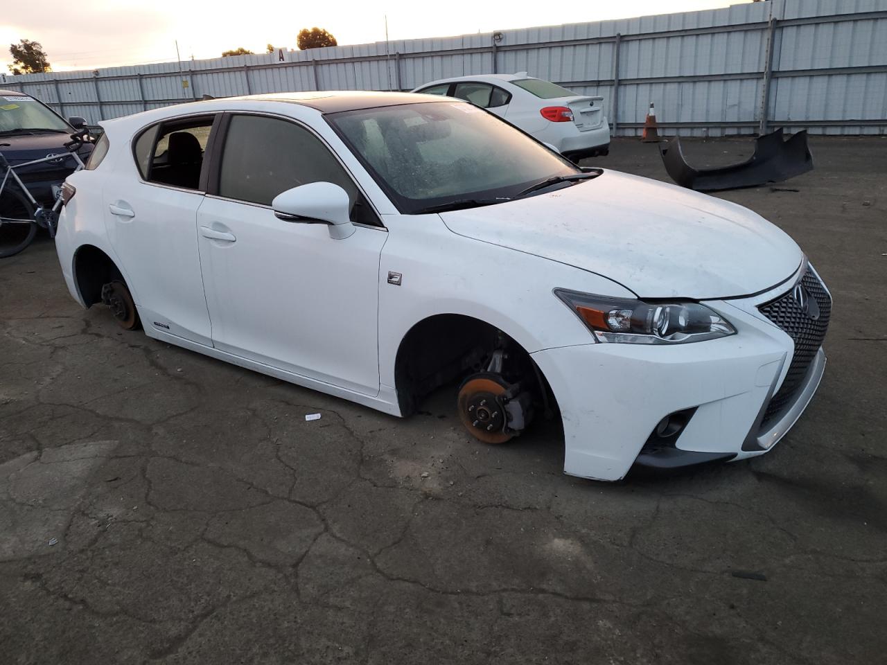 Photo 3 VIN: JTHKD5BH6F2232191 - LEXUS CT 