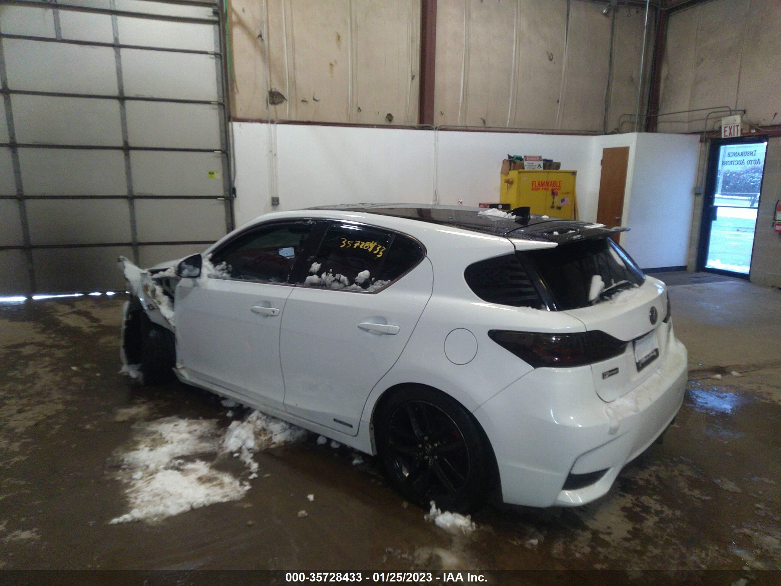 Photo 2 VIN: JTHKD5BH7E2174493 - LEXUS CT 