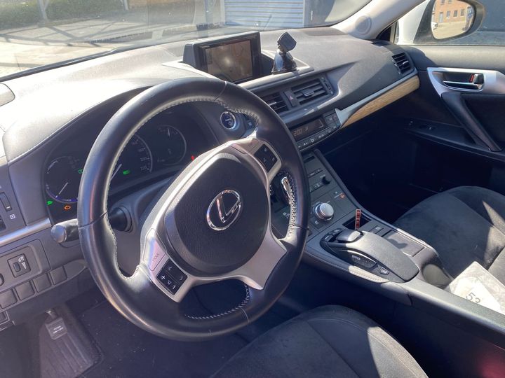 Photo 16 VIN: JTHKD5BH802051987 - LEXUS CT 