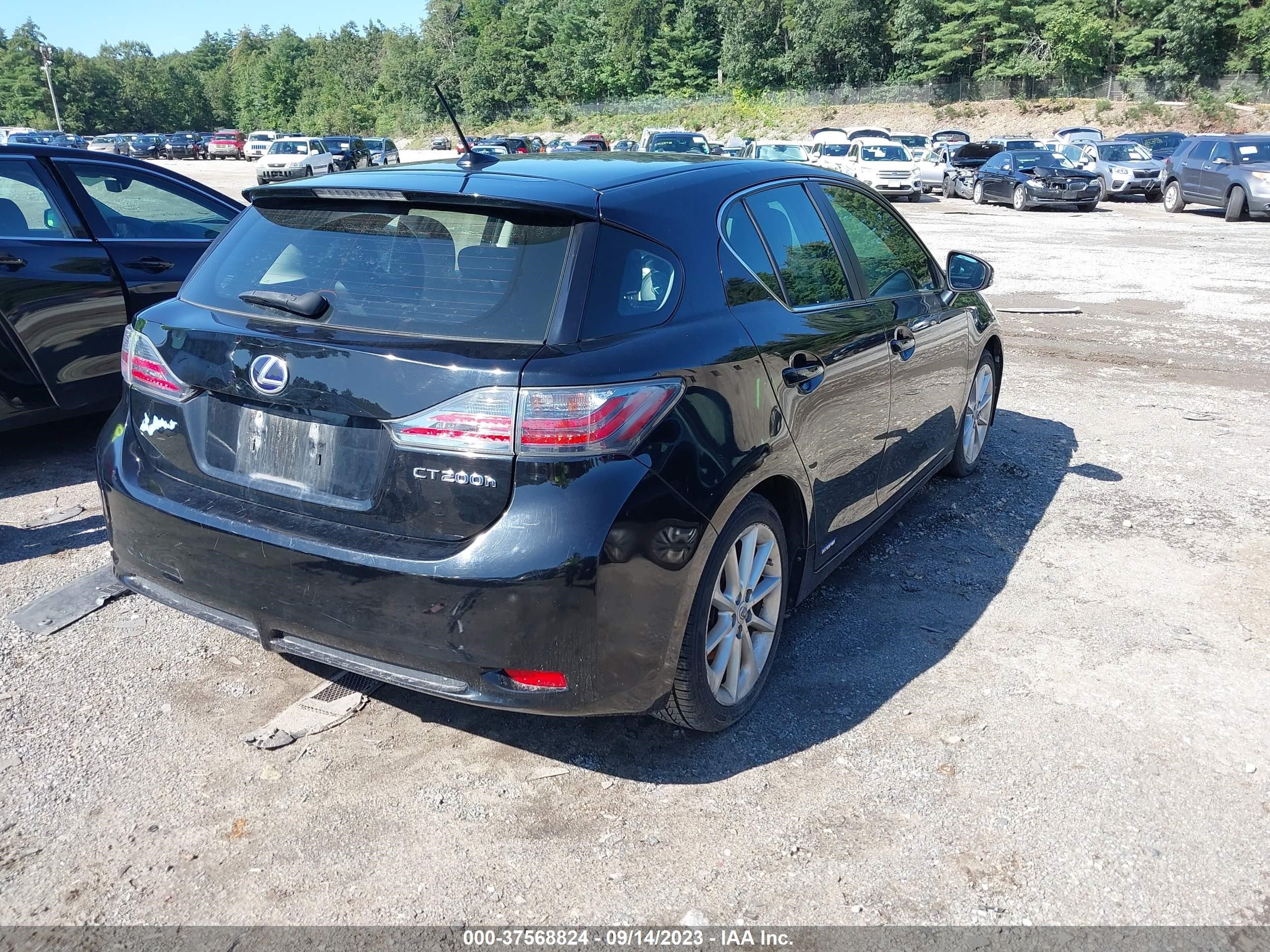 Photo 3 VIN: JTHKD5BH8B2031077 - LEXUS CT 