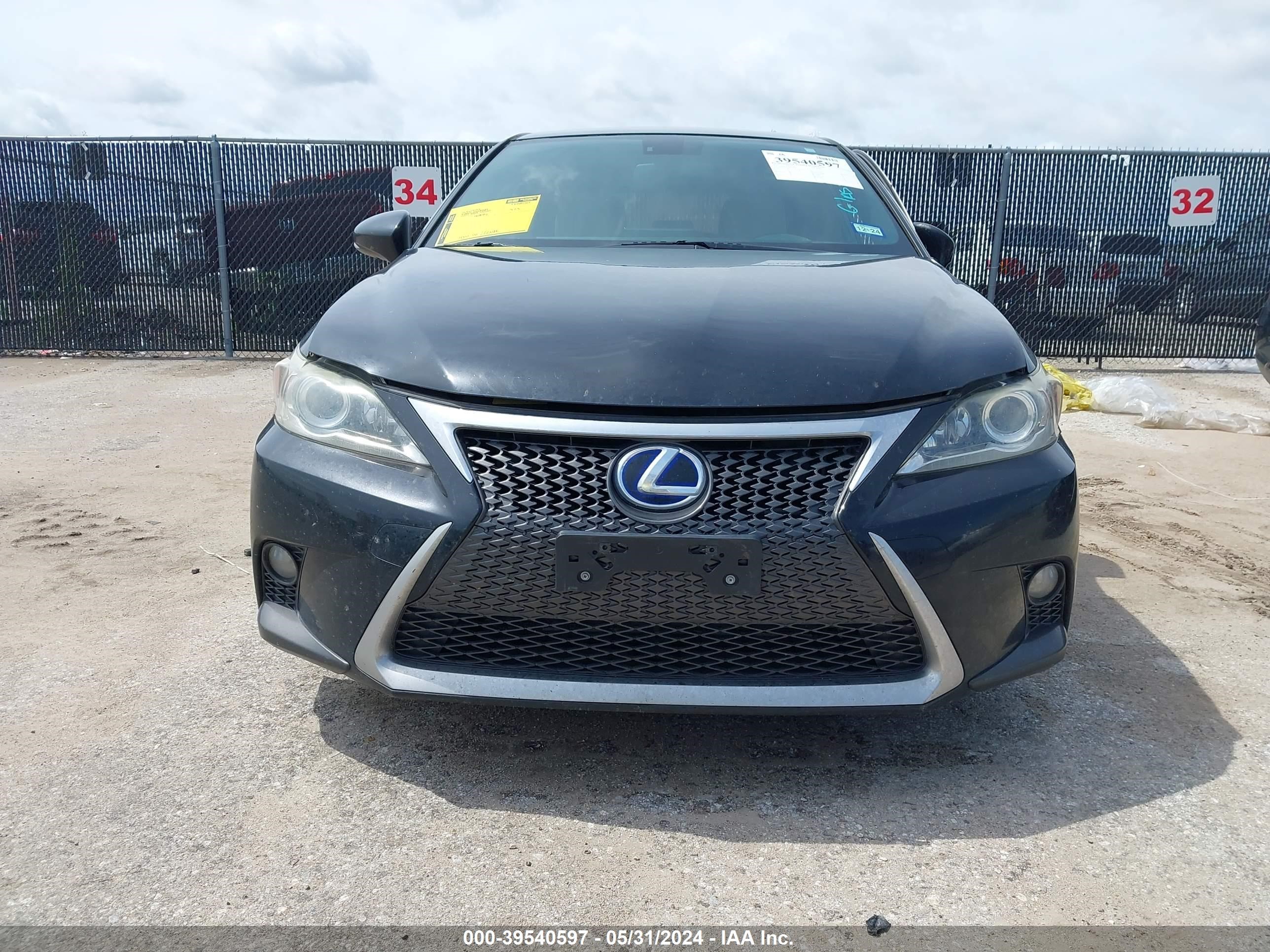 Photo 11 VIN: JTHKD5BH8E2196017 - LEXUS CT 