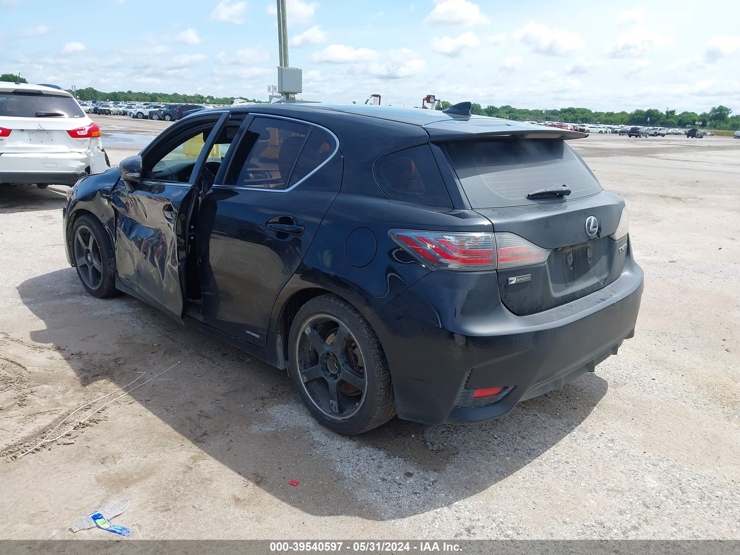 Photo 2 VIN: JTHKD5BH8E2196017 - LEXUS CT 