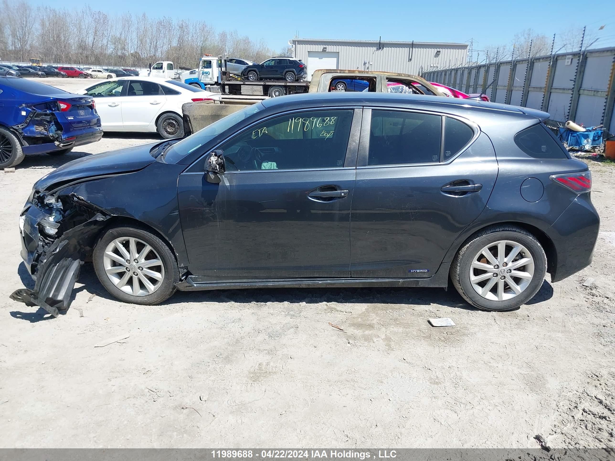 Photo 13 VIN: JTHKD5BH9B2034618 - LEXUS CT 