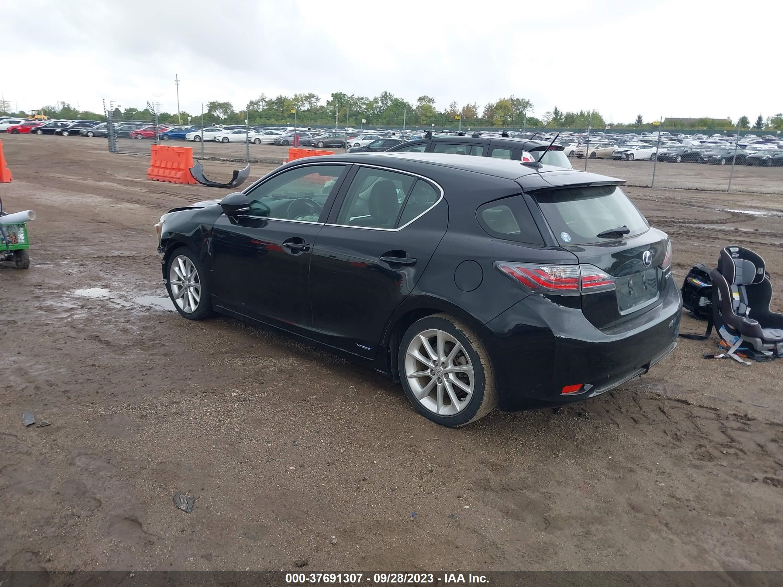 Photo 2 VIN: JTHKD5BHXC2115371 - LEXUS CT 