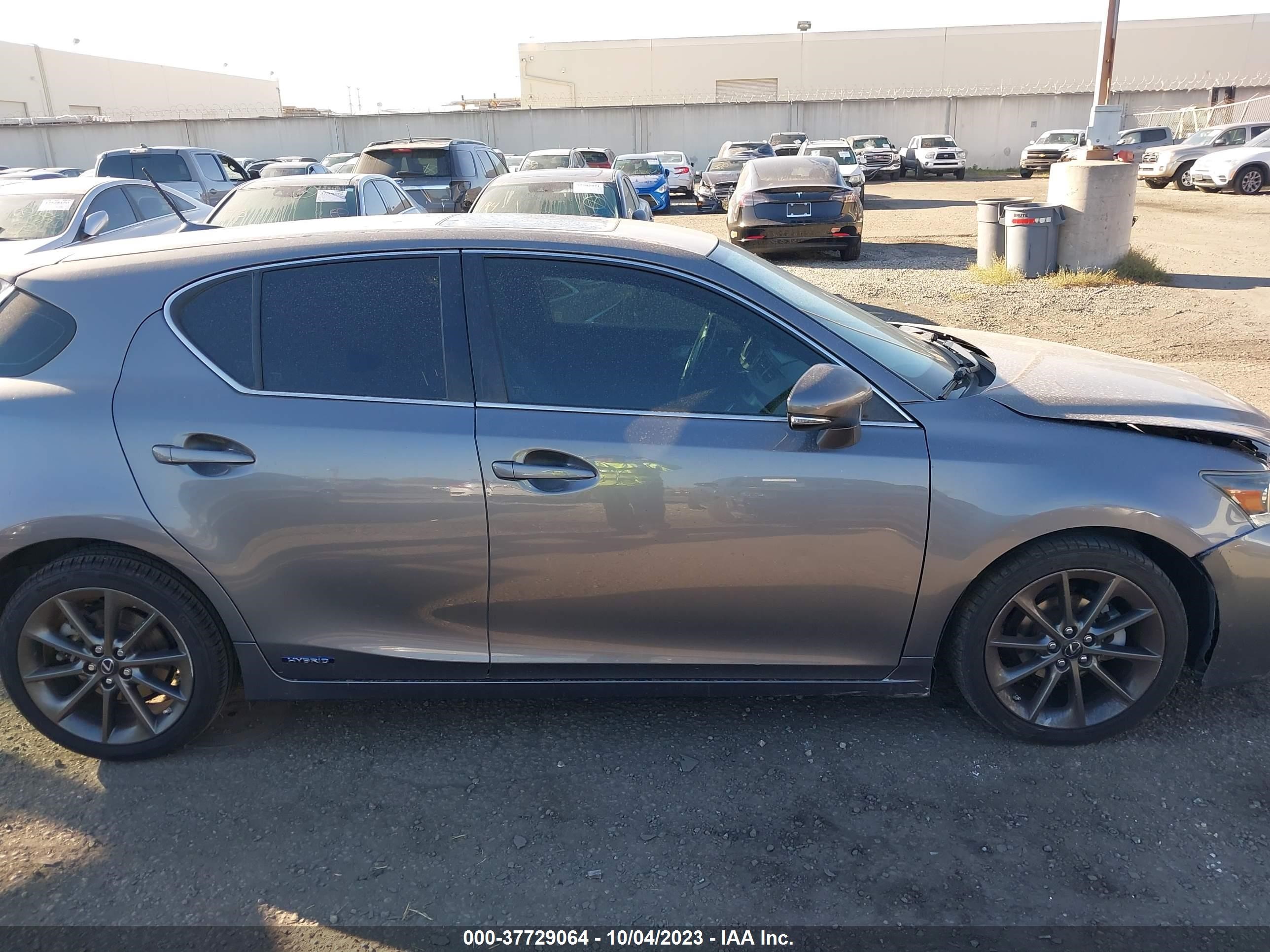 Photo 13 VIN: JTHKD5BHXD2126694 - LEXUS CT 