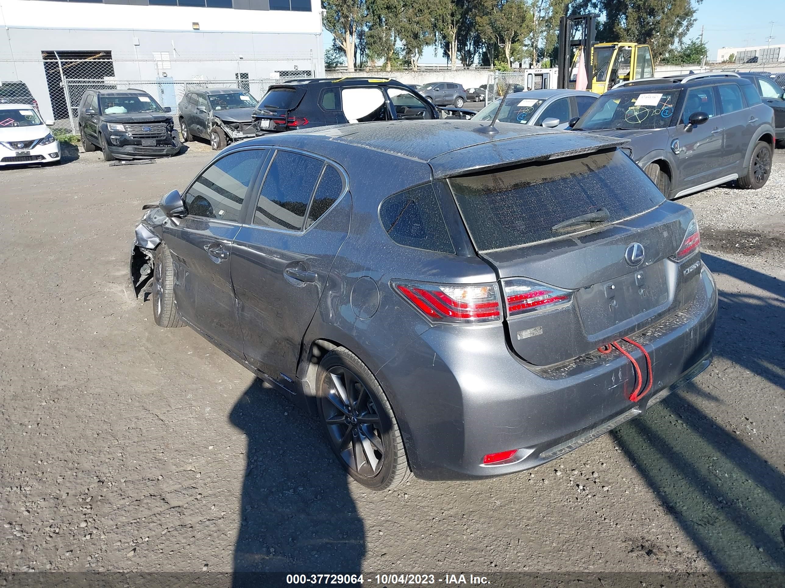 Photo 2 VIN: JTHKD5BHXD2126694 - LEXUS CT 