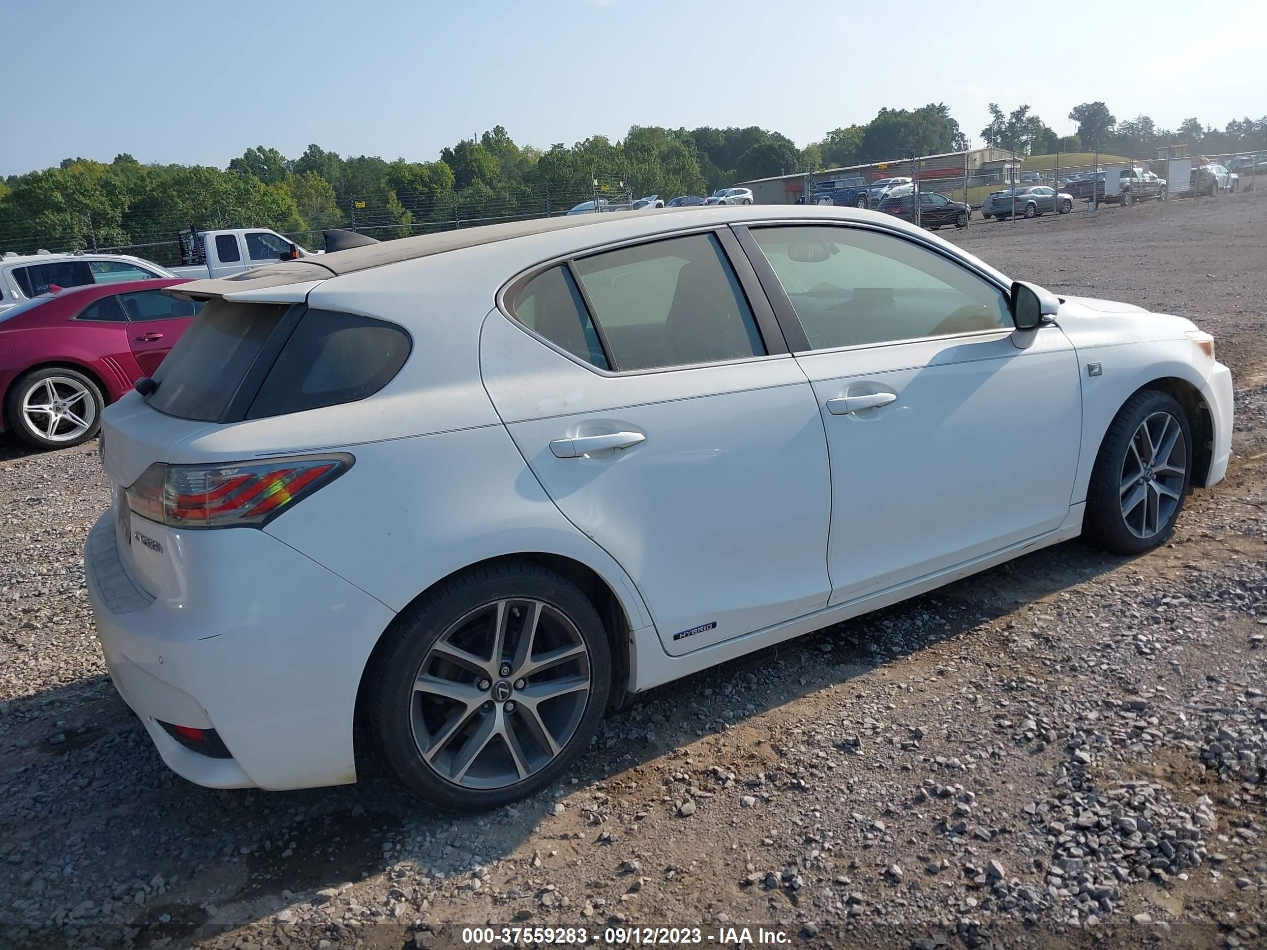 Photo 3 VIN: JTHKD5BHXE2175234 - LEXUS CT 