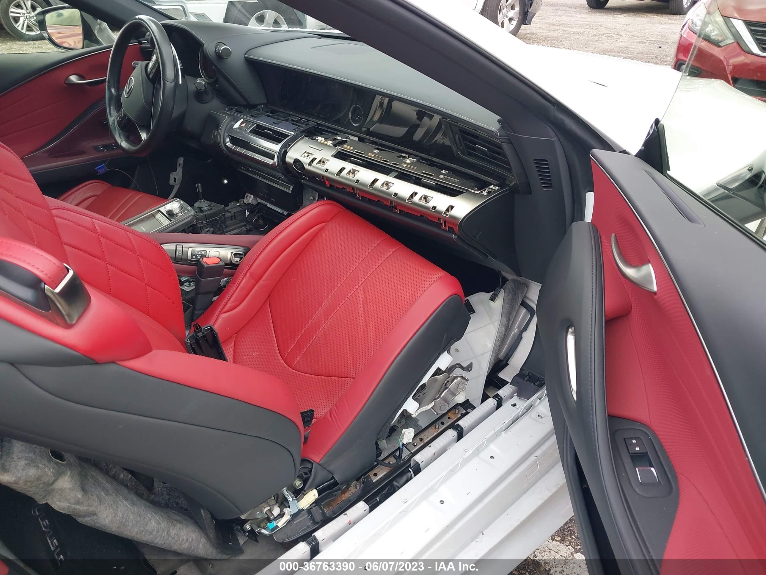 Photo 4 VIN: JTHKPAAY2MA103529 - LEXUS LC 