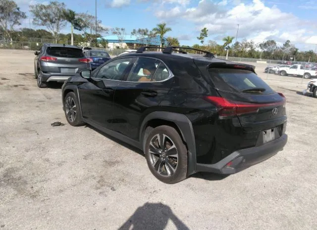 Photo 2 VIN: JTHP3JBH2M2035517 - LEXUS UX 