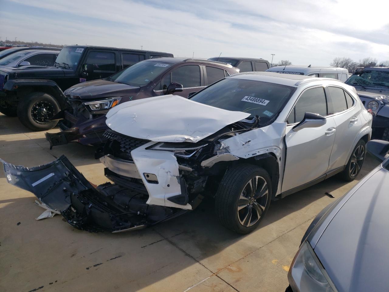 Photo 1 VIN: JTHP3JBH2N2046373 - LEXUS UX 