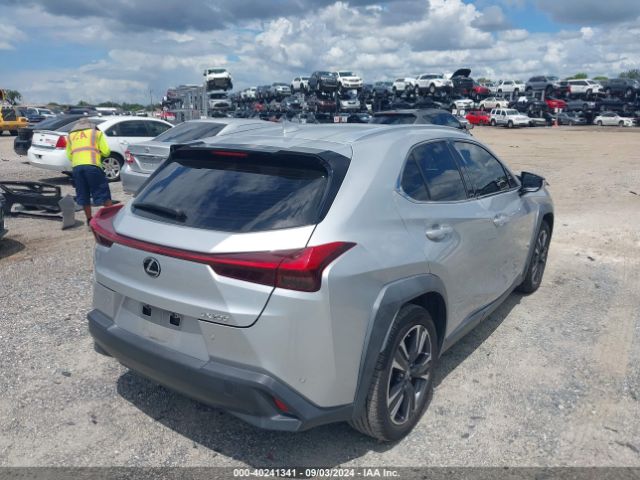 Photo 3 VIN: JTHP3JBHXL2024019 - LEXUS UX 