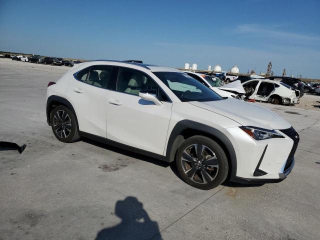 Photo 3 VIN: JTHP3JBHXM2031943 - LEXUS UX 200 