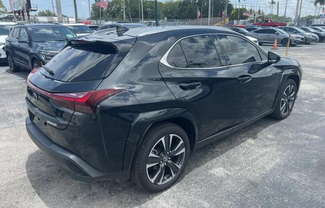 Photo 3 VIN: JTHP6JBH1P2143669 - LEXUS UX 250H PR 