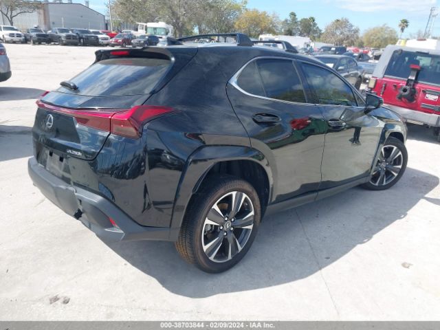 Photo 3 VIN: JTHP6JBH4P2145562 - LEXUS UX 250H 