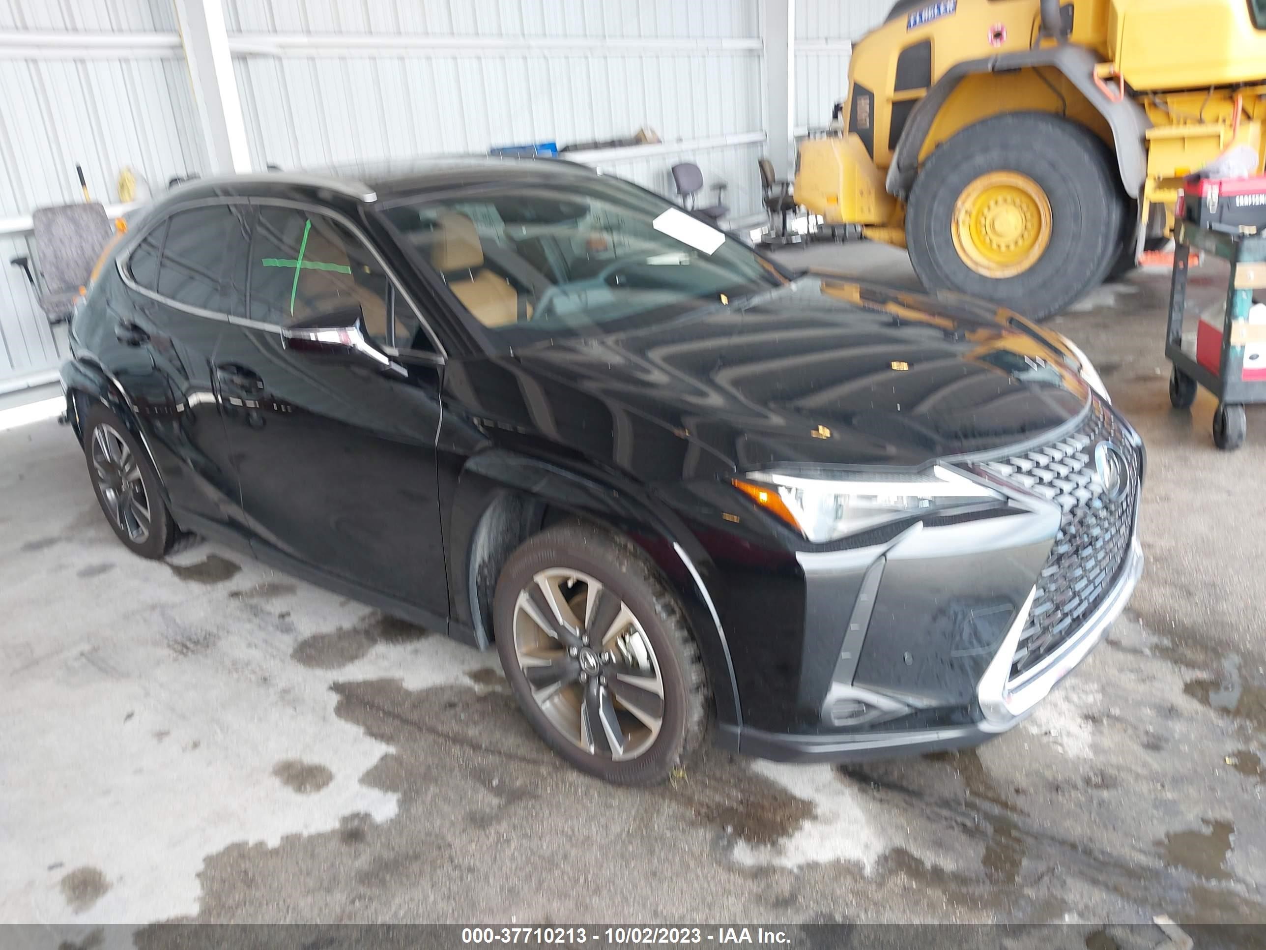 Photo 0 VIN: JTHP6JBH7P2152358 - LEXUS UX 