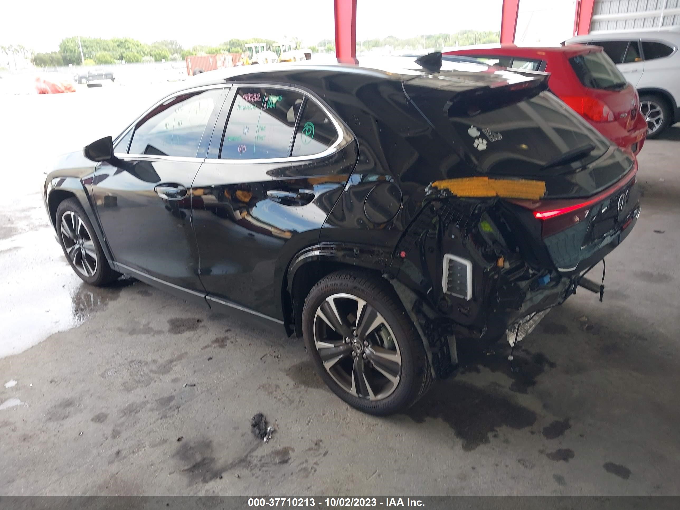 Photo 2 VIN: JTHP6JBH7P2152358 - LEXUS UX 