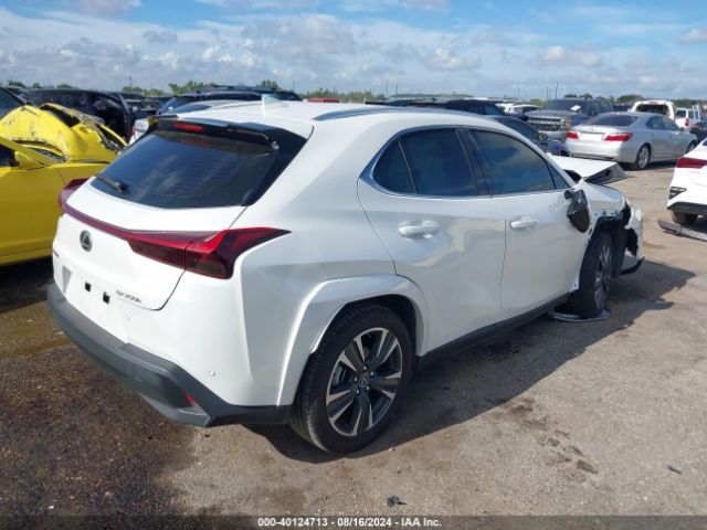 Photo 3 VIN: JTHP6JBH7R2181622 - LEXUS UX 