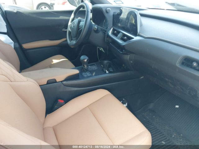 Photo 4 VIN: JTHP6JBH7R2181622 - LEXUS UX 