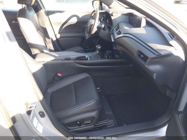 Photo 4 VIN: JTHP9JBH0L2027655 - LEXUS UX250H 